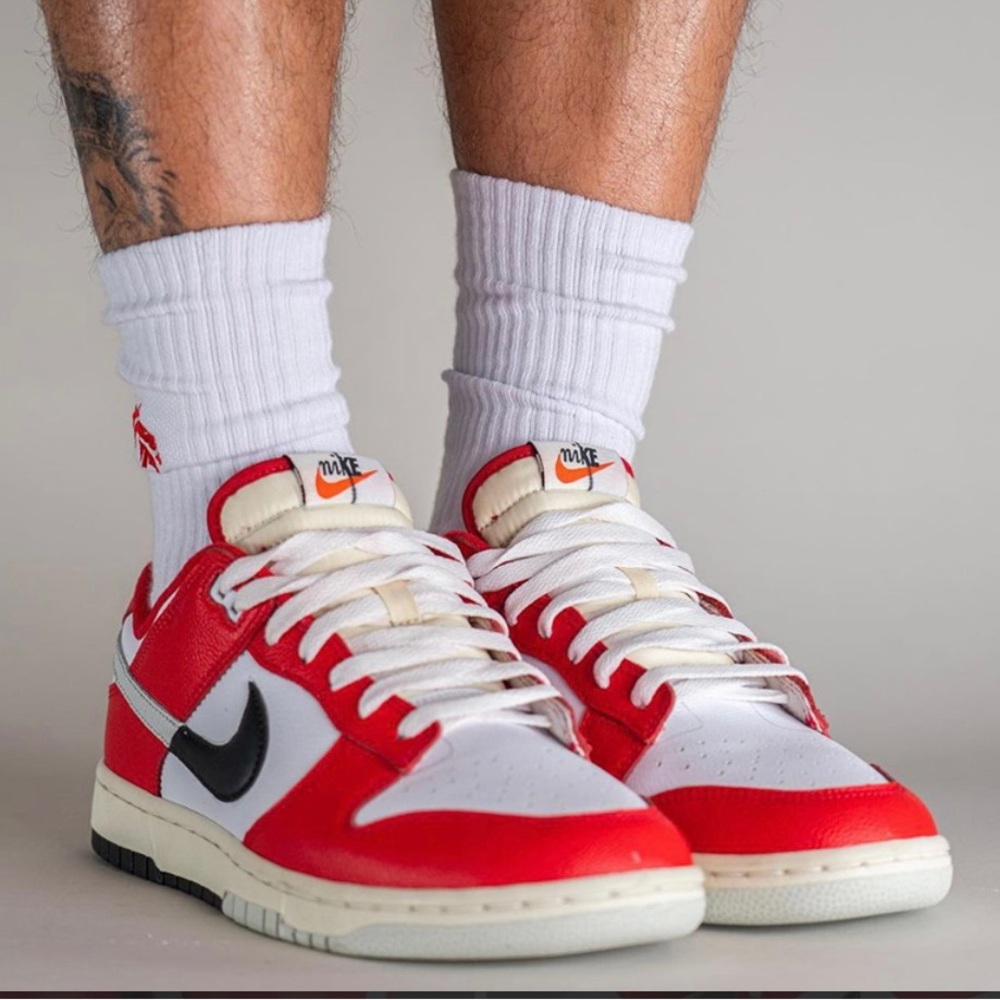 Men's Nike Dunk Low Chicago Split - Picture 3 of 15